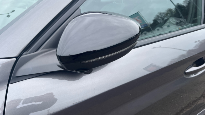 Peugeot 208 1.2 PureTech 100 Allure Premium + 5dr Petrol Hatchback